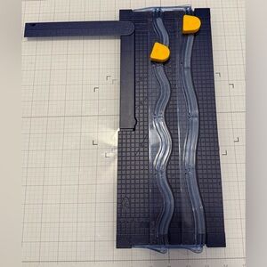 Creative Memories 12” Decorative Trimmer